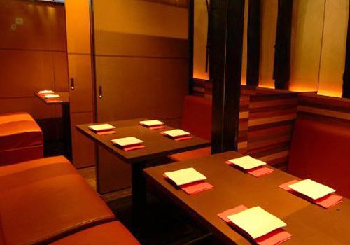 人数に合わせて仕切ることができるので、シーンによってお選びいただけます。ご宴会など居酒屋使用も可能です!札幌駅、すすきの駅近くで人気の個室完備のイタリアン。デート、記念日、女子会にお薦め♪ カジュアルな雰囲気だから、居酒屋的な使い方もOKです