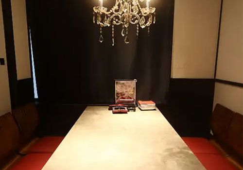 壁で仕切られた掘りごたつ席は、完全個室で予約必須。ご宴会など居酒屋使用も可能です!札幌駅、すすきの駅近くで人気の個室完備のイタリアン。デート、記念日、女子会にお薦め♪ カジュアルな雰囲気だから、居酒屋的な使い方、昼飲みもOKです