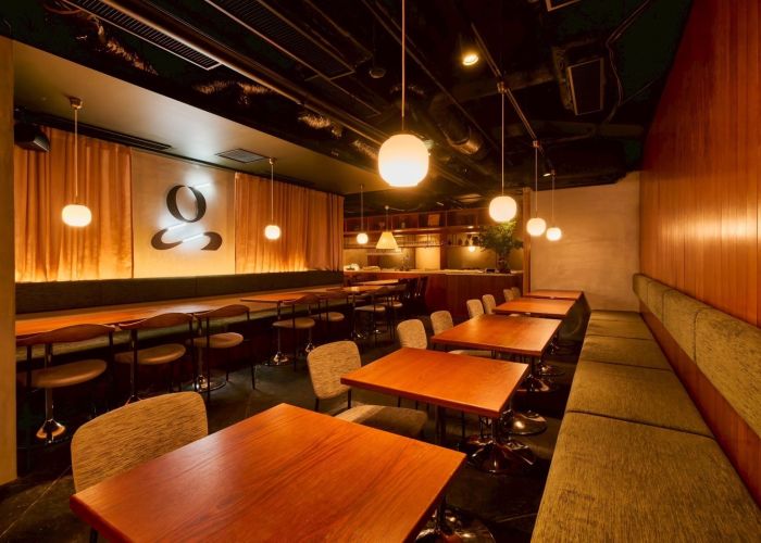 【大人数もOK！テーブル席】2～36名。すすきの駅徒歩2分。北海道グルメと窯焼きピザを堪能できるニューイタメシ酒場がすすきの南5条にグランドオープン！飲み会・女子会・貸切宴会におすすめ。